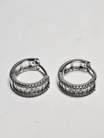 Swarovski 스와로브스키 후프 귀걸이