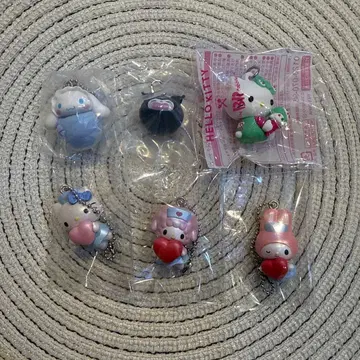 산리오 간호사 서티원 키티 마이멜로디 쿠로미 가챠 세트