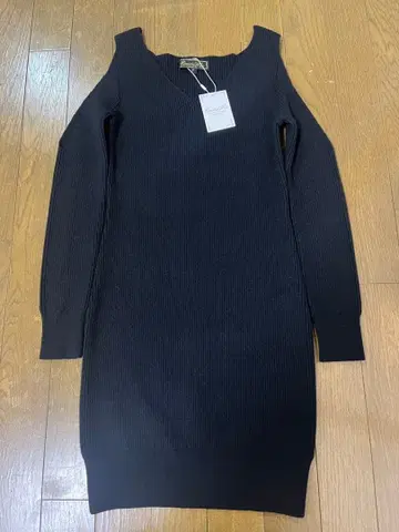 최종 가격! 택 포함 에밀리아 위즈 니트 원피스 블랙