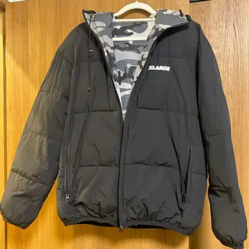 XLARGE 블랙 다운 자켓 후드 부착 카모 리버서블