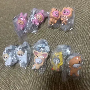 SKZOO 츠만데츠나게테마스코토