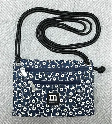 컨디션 최상 마리메꼬 숄더백 사코슈