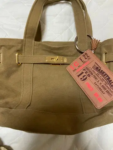 SITA PARANTICA 베이지 토트백 내 포켓 부착