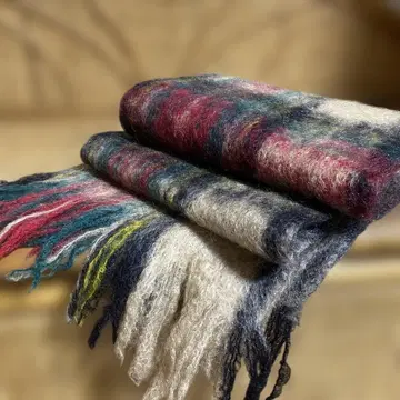 만타스 에스카레이 스페인산 다색 울 혼방 머플러