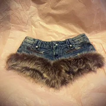 레어 헤이세이 갸루 00s 블랙 퍼 달린 데님 숏팬츠 빈티지