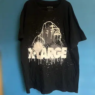 X-LARGE 블랙 T셔츠 그래픽 프린트