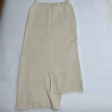 택 포함 미사용 새상품 베이지 타이트 스커트 리브