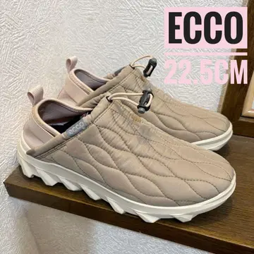 컨디션 최상 ECCO 퀼팅 슬립온 2way 22.5cm