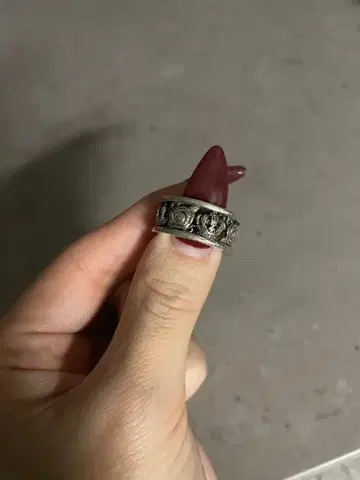 Justin Davis 실버 조각 무늬 밴딩 링