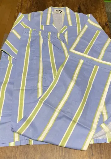 파랑과 그린 스트라이프 파자마 세트