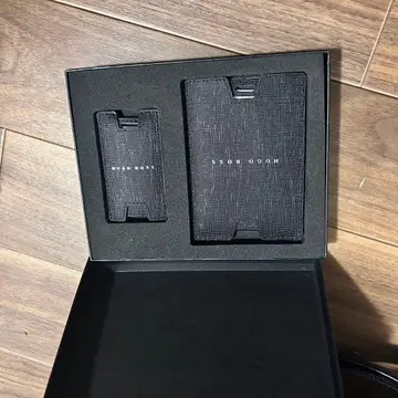 HUGO BOSS 러기지 택 기프트 박스