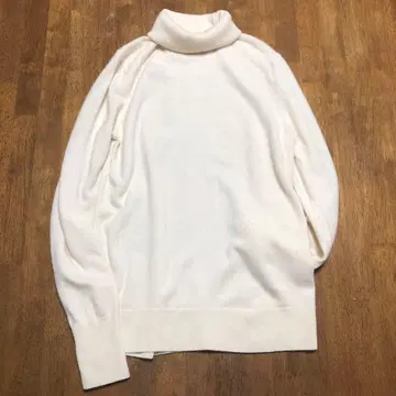 유니클로 워셔블 캐시미어 100% 터틀넥 니트 스웨터