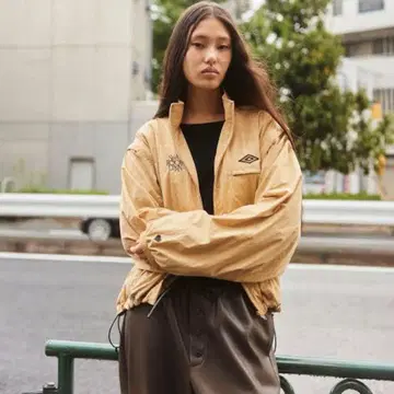 시루무린 엄브로 콜라보 베이지