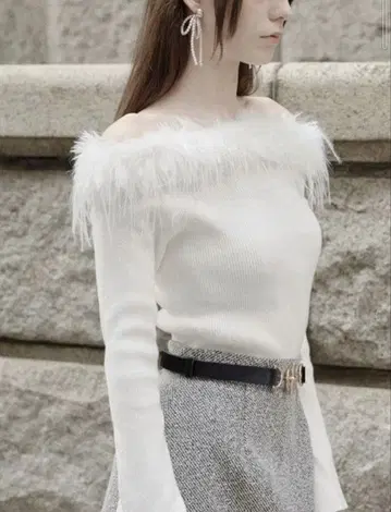 EIMY ISTOIRE 페더 오프숄더 니트