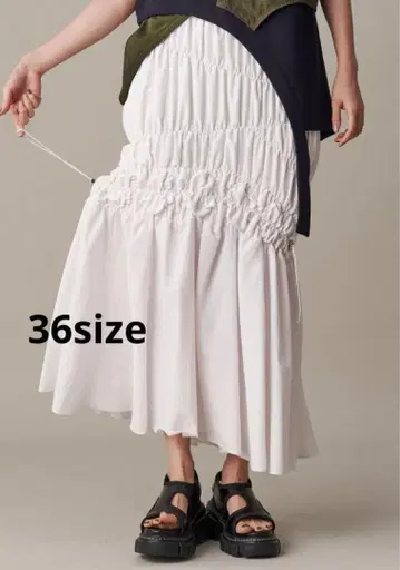 UN3D. WAVE GATHER SK 화이트 36 사이즈