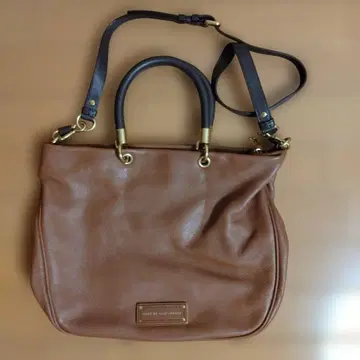 새상품급 MARC BY MARC JACOBS 브라운 가죽 숄더백