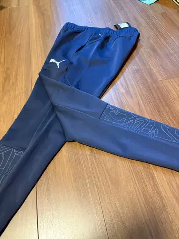 [ 새상품,미사용 ] PUMA 트레이닝 팬츠 네이비