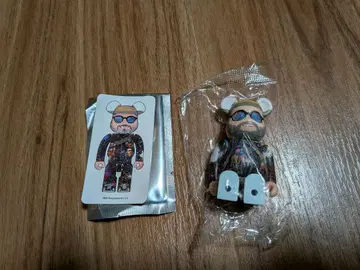 BE@RBRICK 51 시크릿 Mr.brainwash 베어브릭