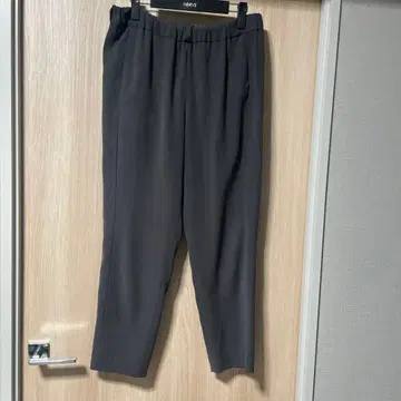 에베크스바이 크리츠아 카키 팬츠