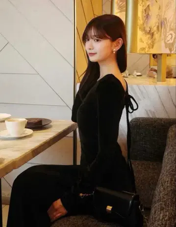 HOLIDAY&HOLIDAY 백 오픈 벨로아 원피스 즉시 발송 가능