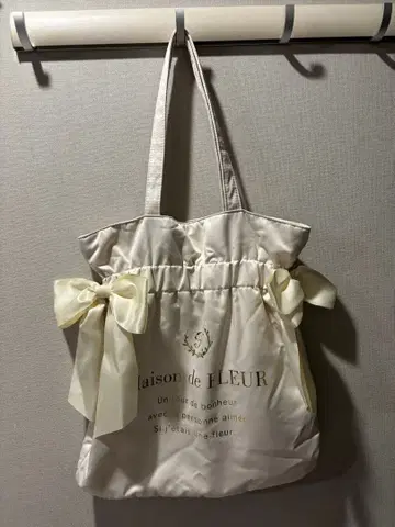메종 드 플뢰르 토트백
