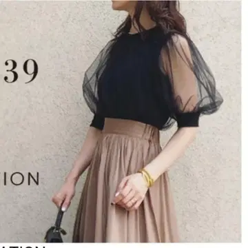 더블 스탠다드 클로징 AKKO x Sov. 튤 디자인 블라우스