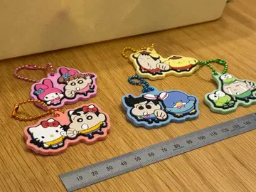 산리오 x 짱구는 못말려(크레용 신짱) 러버 키링 세트