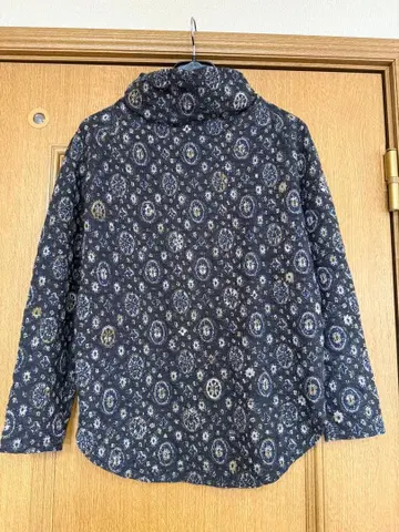 요건 레일 터틀넥 니트