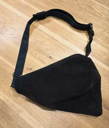 Pragment/3way 삼각형 사코슈 (블랙) 보아