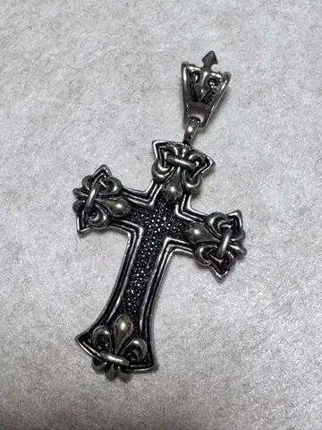 십자가 펜던트