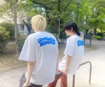 오이시쿠루 메론빵 에모에몽 티셔츠