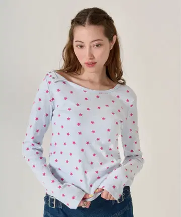 [ TINA:JOJUN ] 숄더 열림 스타 프린트 롱T