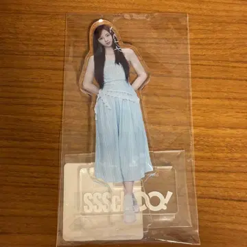 tripleS 지우 아크릴 스탠드