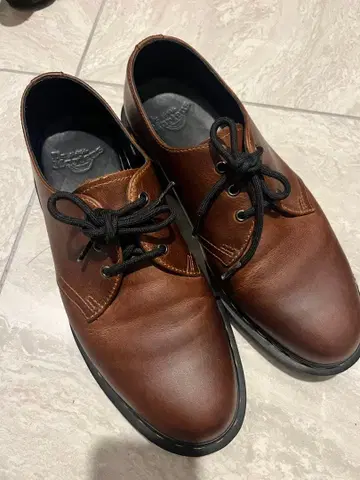 Dr.Martin 닥터마틴 1461 모델 3홀 25.5-26