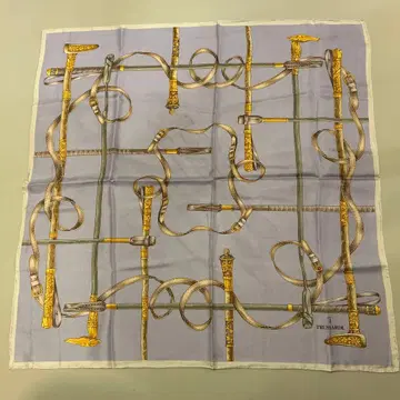 TRUSSARDI 실크 스카프 마구 모티브 트루사르디