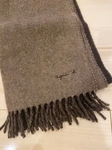 agnis b. 그레이/브라운 머플러