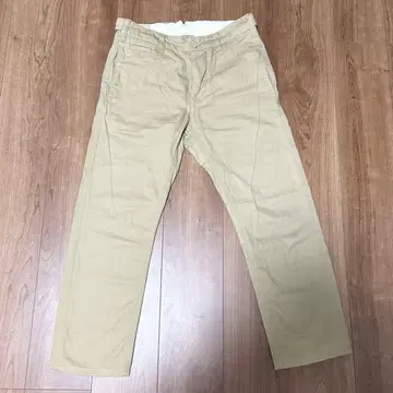 NUDIE JEANS 치노 팬츠 베이지