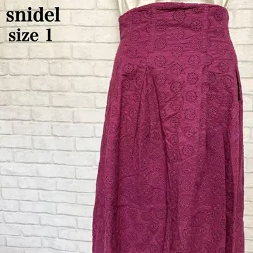 레어 스나이델 총 자수 롱 스커트 1 보르도 완판템 미 실루엣 룩북