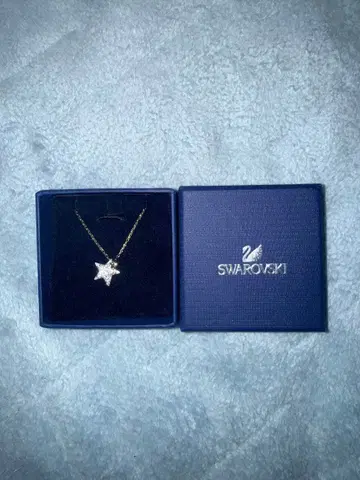 SWAROVSKI 별 모양 펜던트 목걸이