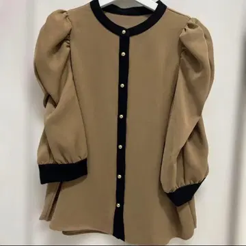 TONAL 블라우스 브라운