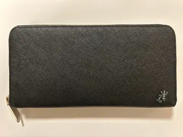 에네스베 라운드 지퍼 장지갑 사피아노 가죽 도마뱀