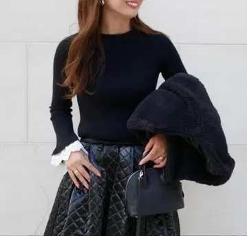 플레어 레이스 커프스 리브 니트 블랙 frene 프라네 베베드