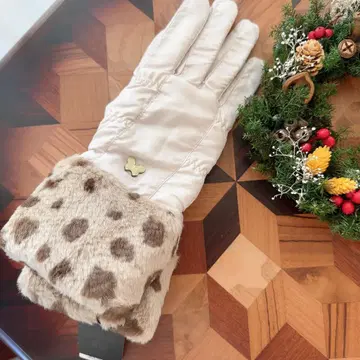 안나수이 ANNA SUI 레오파드 무늬 퀼팅 장갑 에코 퍼 포함 크림색