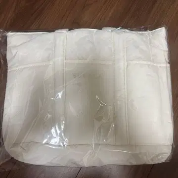 SUKALA 화이트 토트백