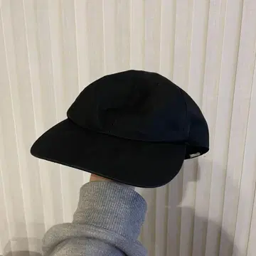 unknown used black cap