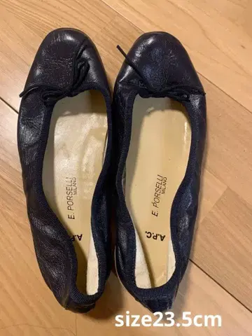 A.P.C E.Porselli 네이비 발레 슈즈 포르셀리 아페쎄