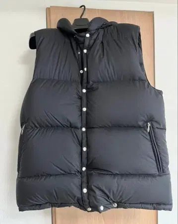 maatee&sons down vest black 2