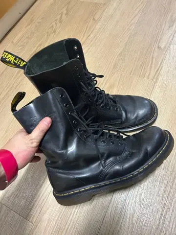 닥터마틴 10홀 부츠 10 UK