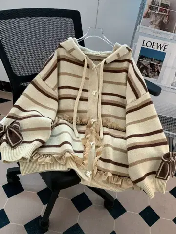 후드 부착 스트라이프 니트