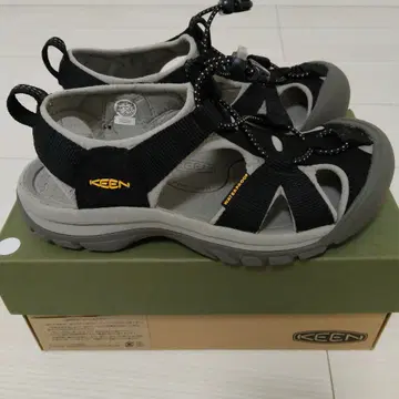 KEEN VENICE H2 샌들 23cm